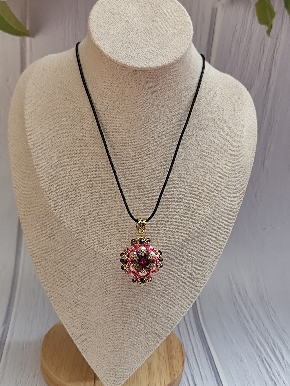 Handmade Pink and Gold Crystal Bead Pendant Necklace - Picture 7 of 8